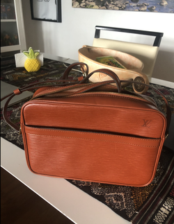 Louis Vuitton Epi Trocadero 24 Shoulder Crossbody Bag Brown M52313 Auth Used