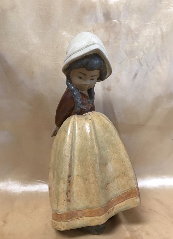 LLADRO FIGURINE MADE IN SPAIN