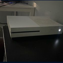 Xbox One S 781 GB