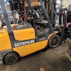 CAT Forklift 