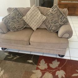 *******Brown couches******