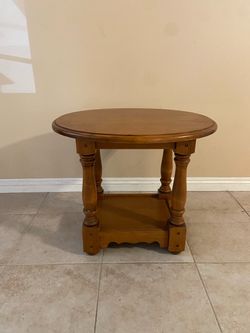 Solid oak round side table