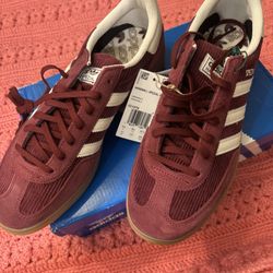 Adidas Originals Handball Spezial Burgundy/White Sneakers – Women’s 8.5 / Men’s 7 – New in Box