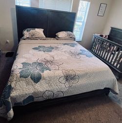 King Size Bed / Dresser with Mirror