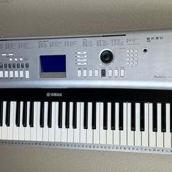 Yamaha DGX-520 Portable Grand Piano