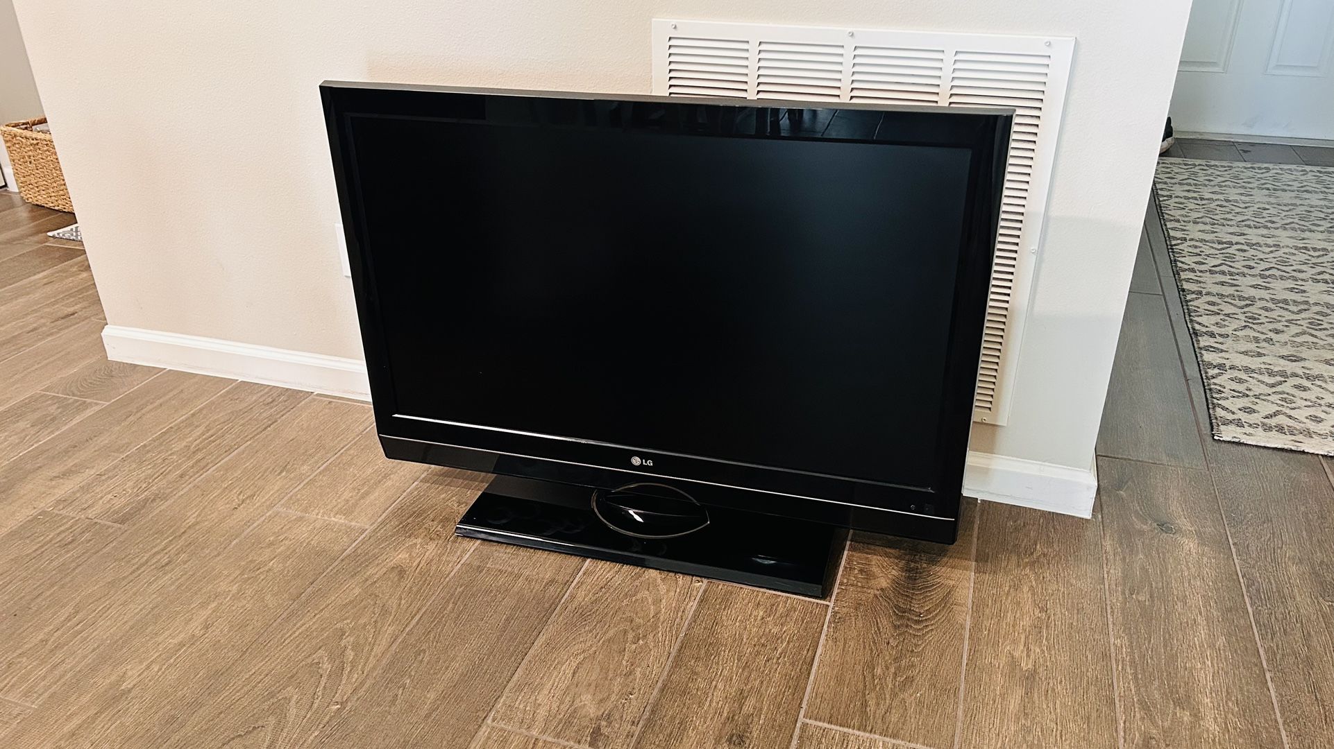 42” LG 42LC7D