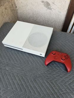 22 Games installed. 1 Red controller & 2020 Xbox One S 1TB $250! Or with 8 More disc Games. $350! Trade for Pokémon cards Or One piece Graded cards on