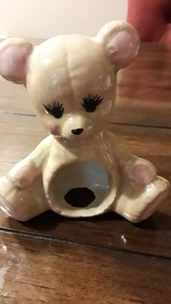 Teddy bear figurine