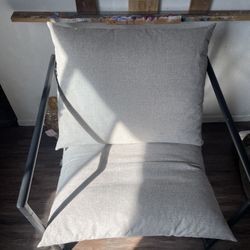 Accent Chair w/ Foam Cushioning