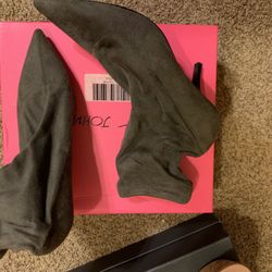 Secy Gray 1/2 Calf Soft  Suede Short Boots Just In Time For ❤️♥️Valentines Day‼️1 Inch Heel 