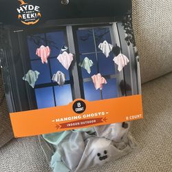 Hanging Ghosts For Halloween 