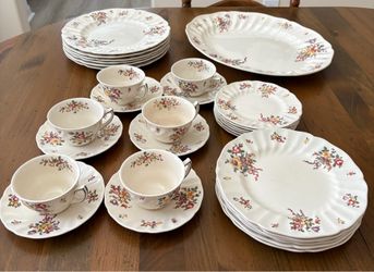 Royal Doulton Old Leeds Spray Dinnerware (D-6203) Vintage