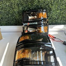 Chevy Silverado 1500 14-15 Black Amber LED Headlights  Faros delanteros LED negros con luces ámbar para Chevy Silverado 1(contact info removed)-2015