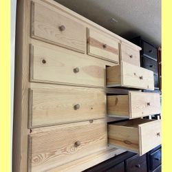 9 drawers dresser / Nine drawers dresser