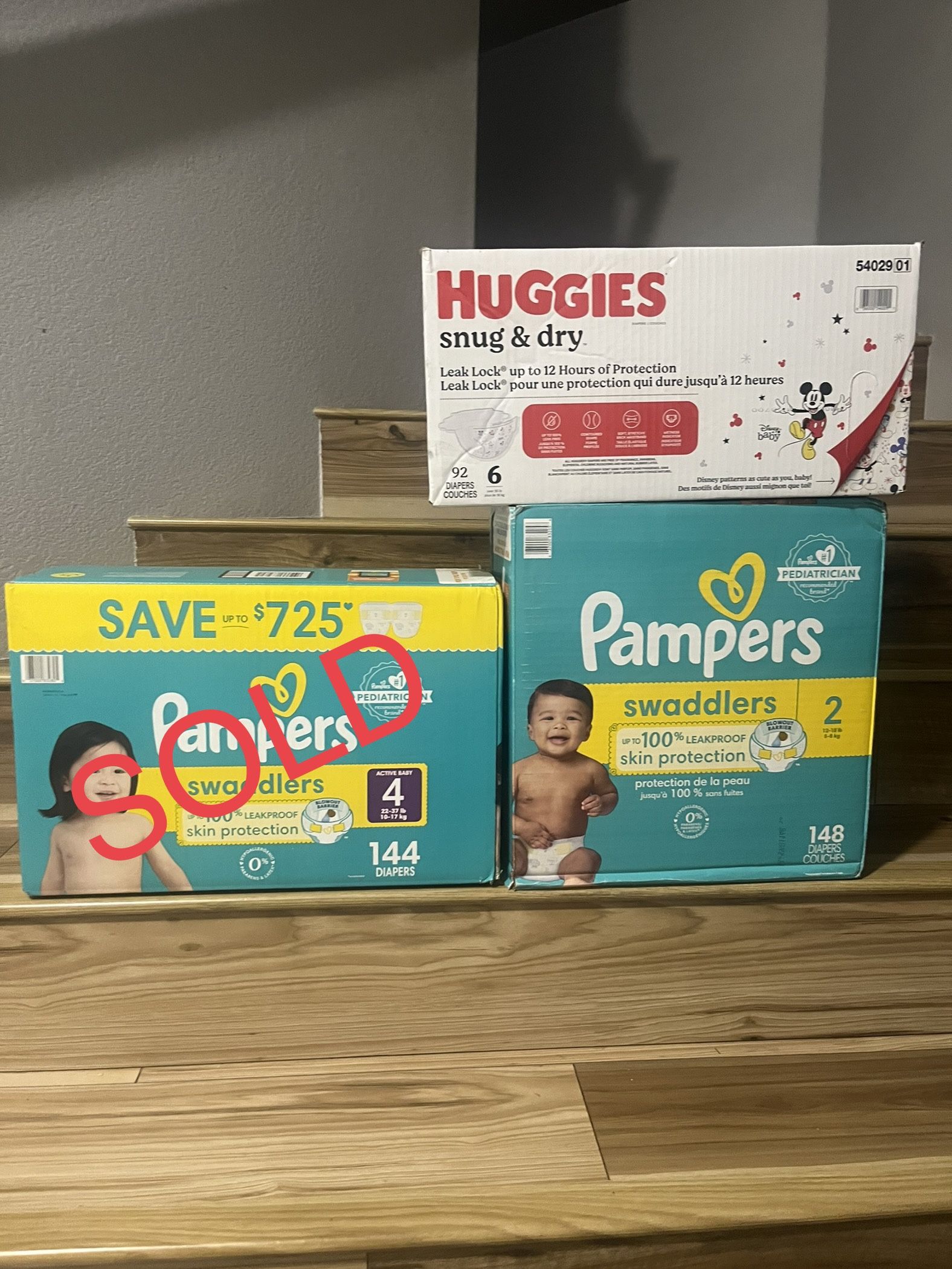 Pampers, Huggies Diapers