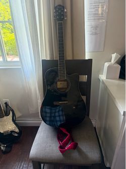 Acoustic gutiar ibanz