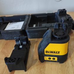 Dewalt DW088 Red Self-Leveling Cross Line Laser Level
