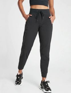 ATHLETA TREKKIE NORTH JOGGER / Hiking/Travel Pant Suze 8