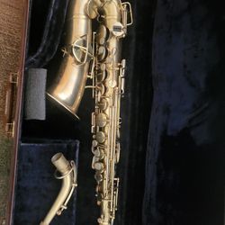 The BEUSCHER  TRUE TONE LOW PITCH ALTO SAX