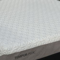 USED KING SIZE TEMPER PEDIC MEMORY FOAM COOL GEL MATTRESS WITH BOX SPRING DELIVERY 🚚 AVAILABLE