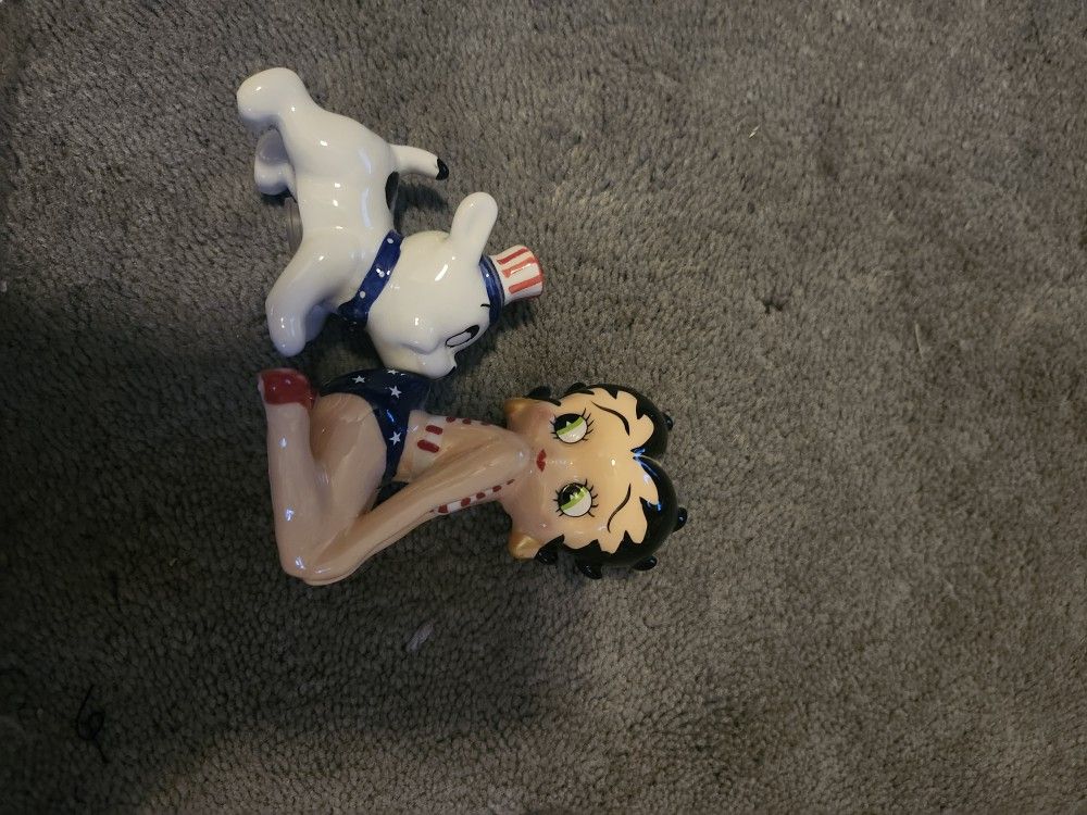 Betty Boop Salt And Pepper Shakers