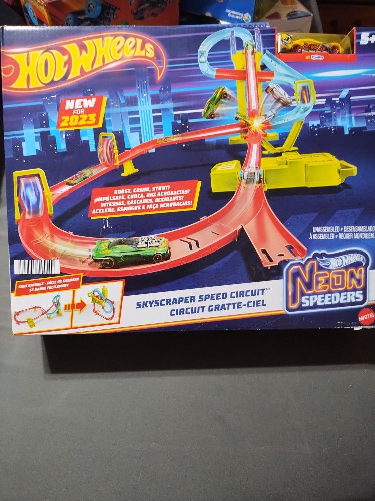 Hot wheels track and Car