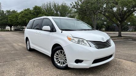 2012 Toyota Sienna