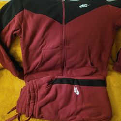 Nike Tracksuit 