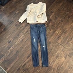 Free  Outfit Hollister Jeans With A Cute Long Sleeve Top