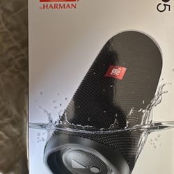 JBL Flip 5 Bluetooth Speaker