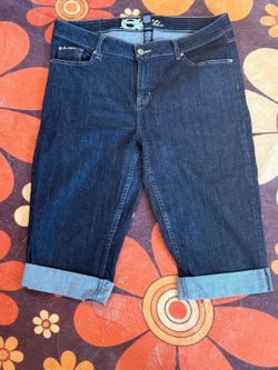 Enyce Vintage Y2K Dark Wash Denim Cuffed Pedal Pushers Capris