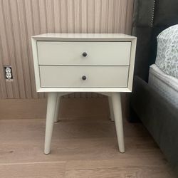Nightstand 