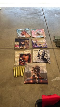 Taylor swift 20 by 20 pillow cases with microphones