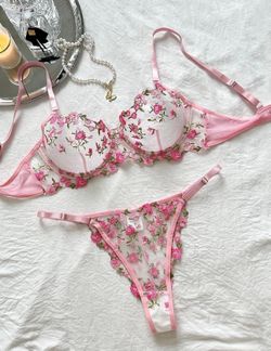 Medium Women's Elegant Pink Floral Embroidery Sheer Lace Lingerie Set
