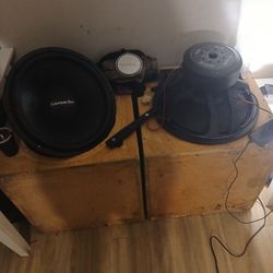 American Bass HD18D2 18" Heavy Duty Subwoofer. 