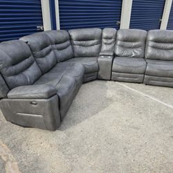 Electric Reclining Modular Sectional 