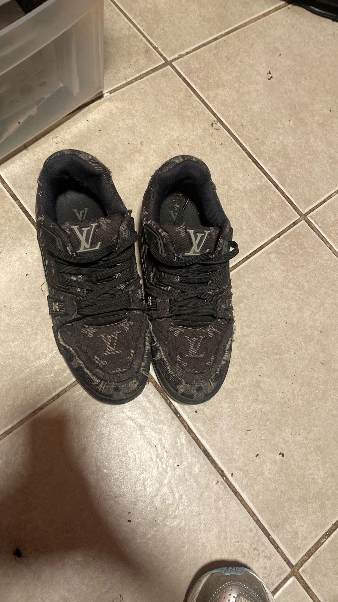 Louis Vuitton 