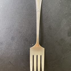 VTG R.C.CO.BOUQUET PLATE VENDOME SERVING FORK  8 1/4 INCH SILVER PLATE