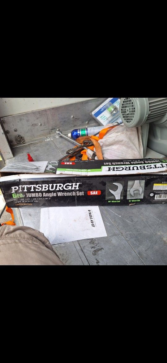 Pittsburgh 6 Piece Jumbo Angle Wrench Set