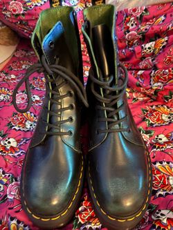 Doc Martens Platform Boots New