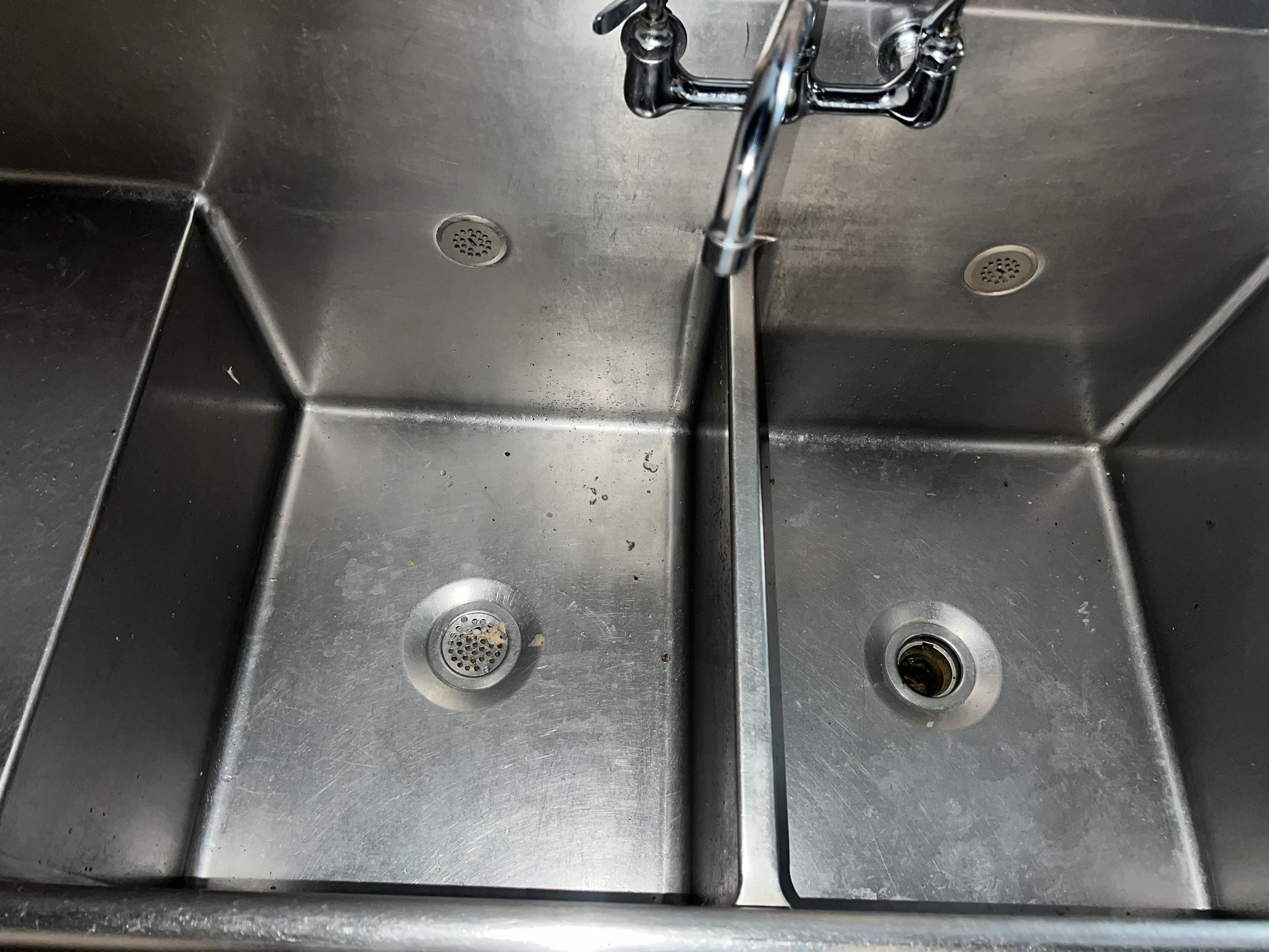 2Bay Commercial Sink 