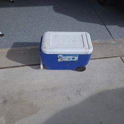 Igloo Cooler On Wheels