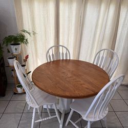 Dining table and 4 chairs