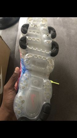 Vapor max random.