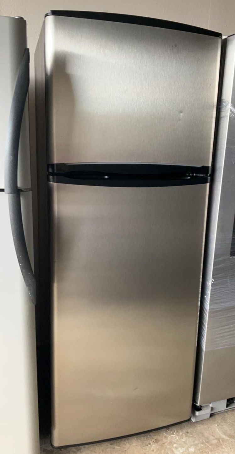 Whirlpool Top Mount 27" Apartment Size Stainless Steel Fridge
