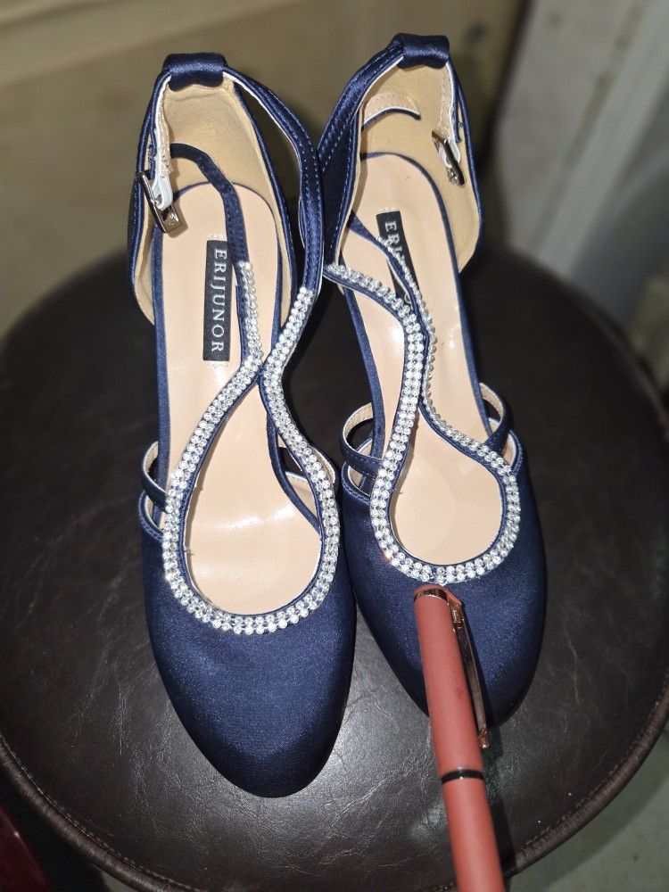 Women's Wedding Shoes Navy Size 7. New.