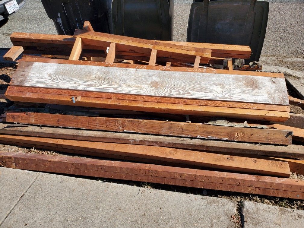 FREE LUMBER 2x4, 2x6 Wood PIECES. ALL USED BUT IN GOOD CONDITION!