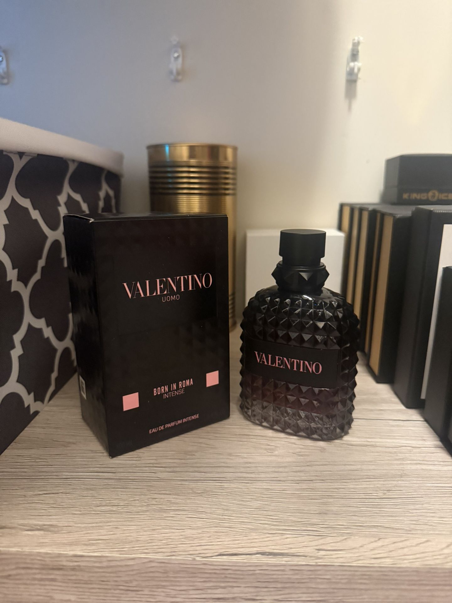 Valentino Uomo Born in Roma Intense 100ml – Basically Full & Authentic