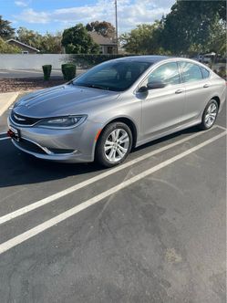 Clean title Chrysler 200