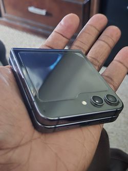 Samsung Galaxy Flip 5 512 Gig